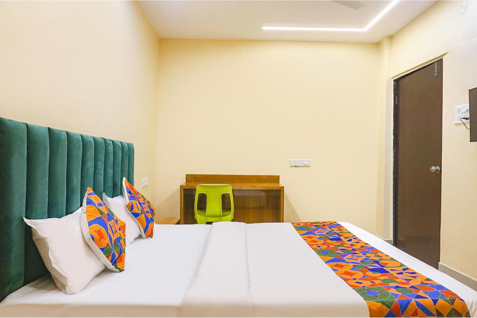 Fabhotel Falcon Inn -Behind The Dmart Baner Pune Exterior photo